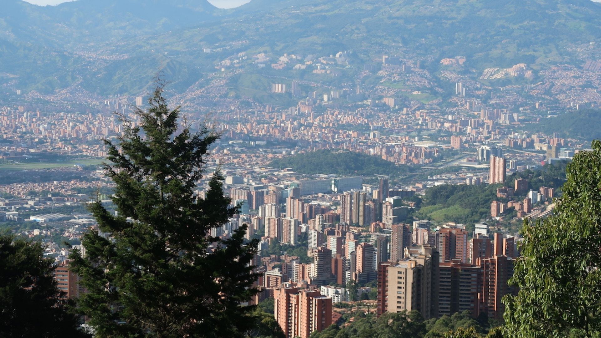 cheapest destinations in South America (4) visit medellin for cheap