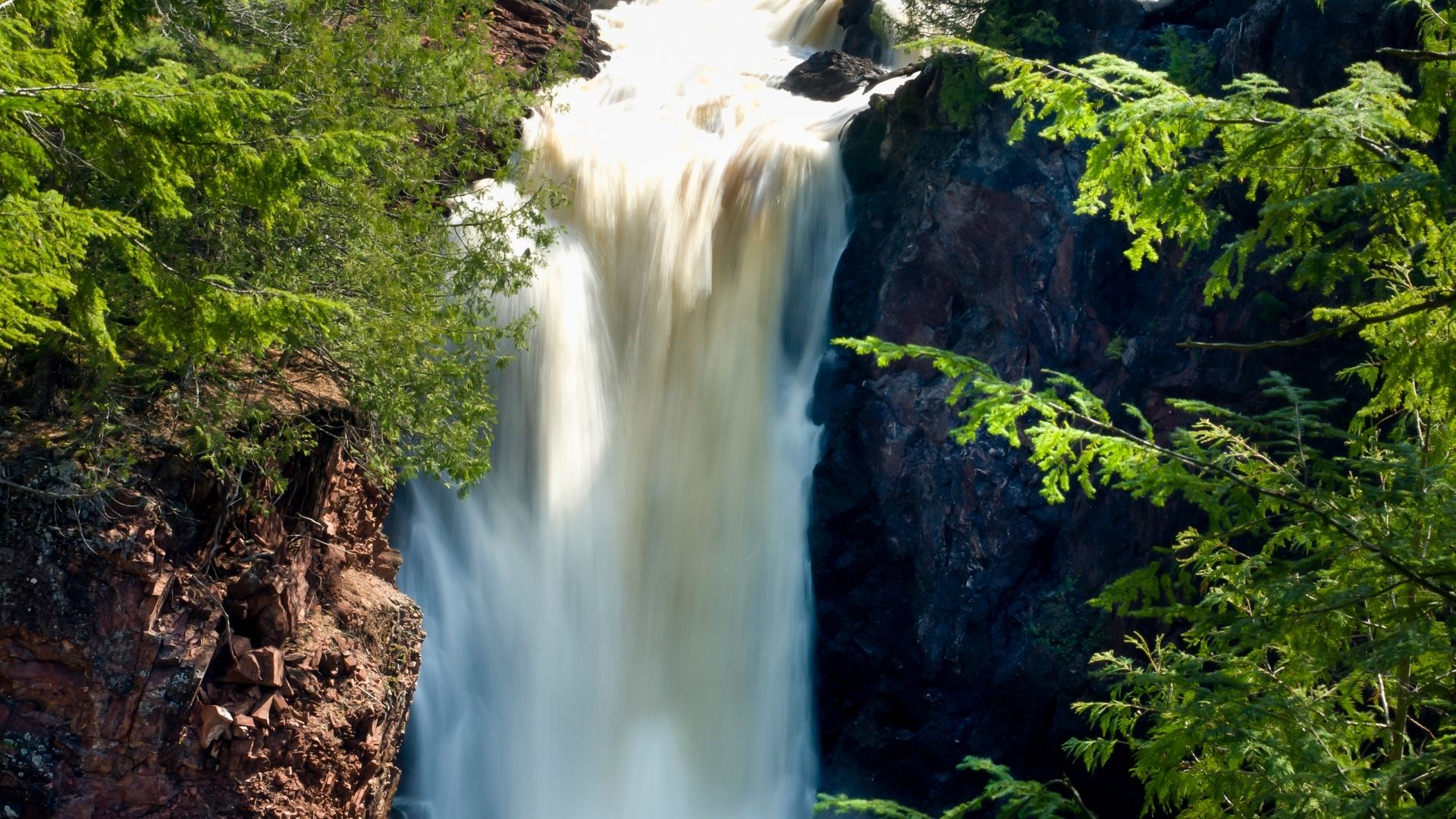 deans (7) brownstone falls