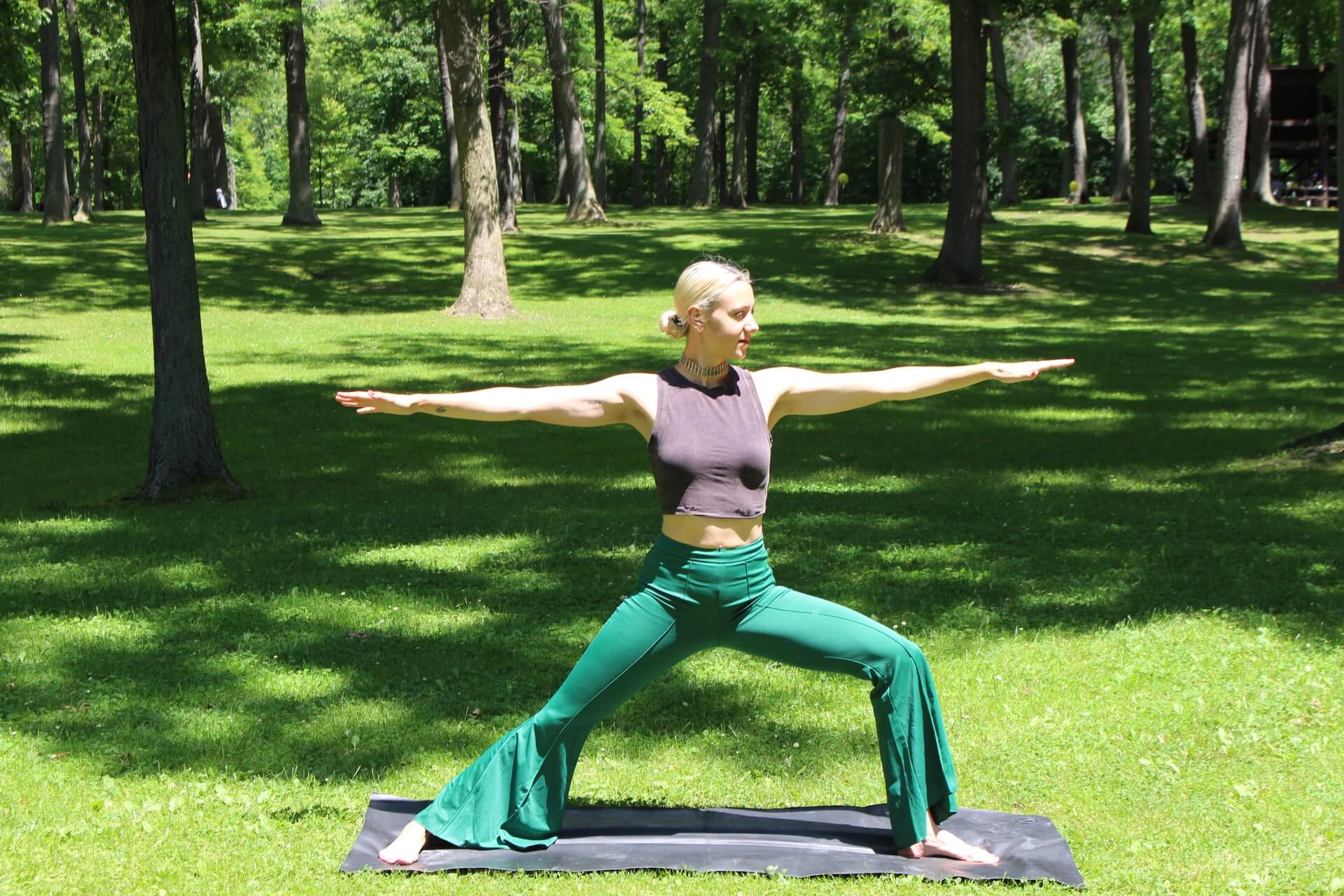 katee-lue-z8Dw3pq06cQ-unsplash yoga park
